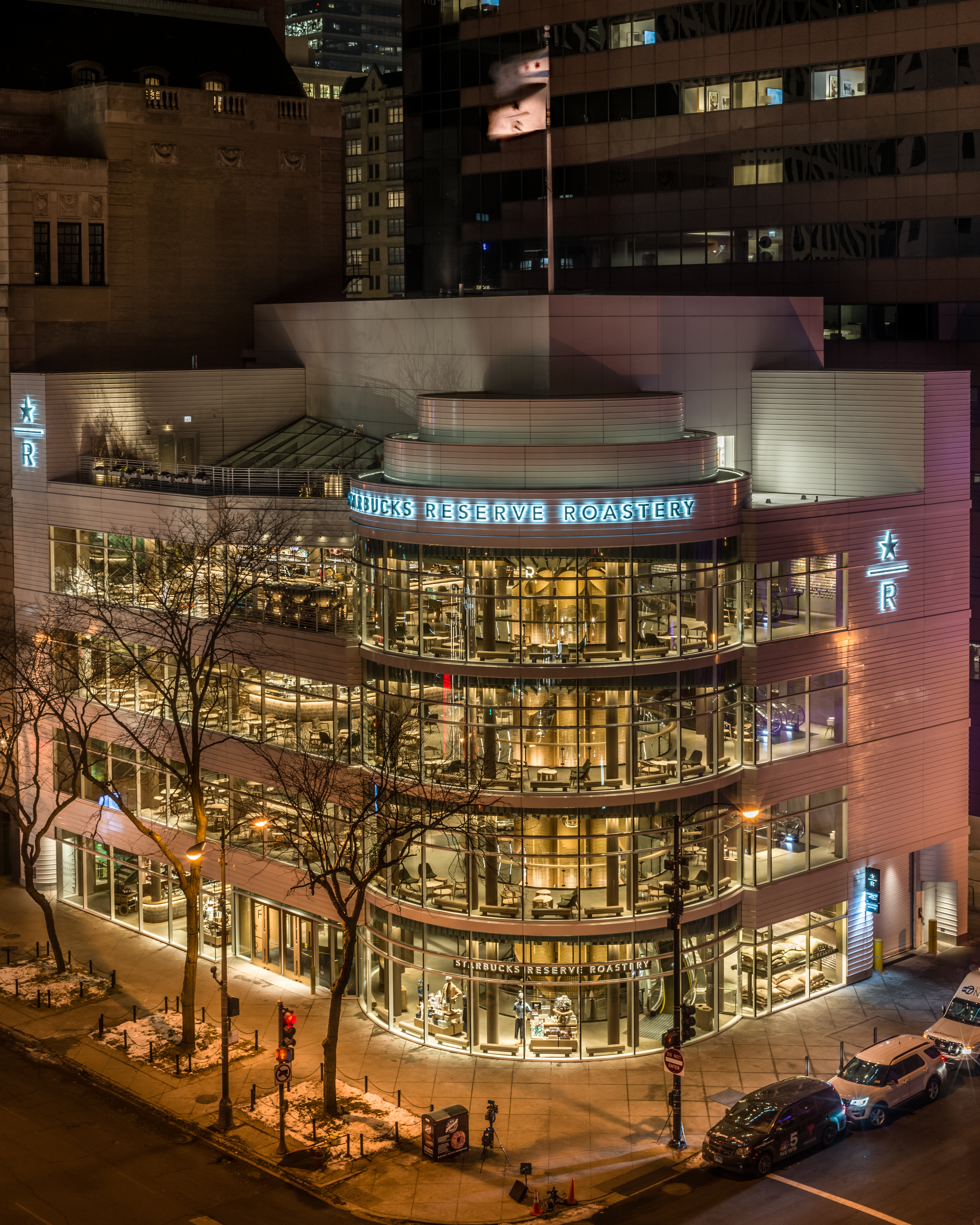 Starbucks Reserve Roastery Chicago - exterior