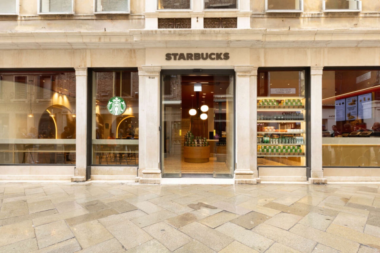 Starbucks Rizzo Take a tour of Starbucks coffeehouses in Italy