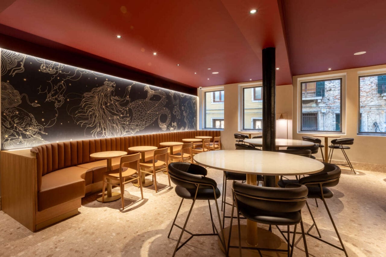 Starbucks Rizzo Take a tour of Starbucks coffeehouses in Italy